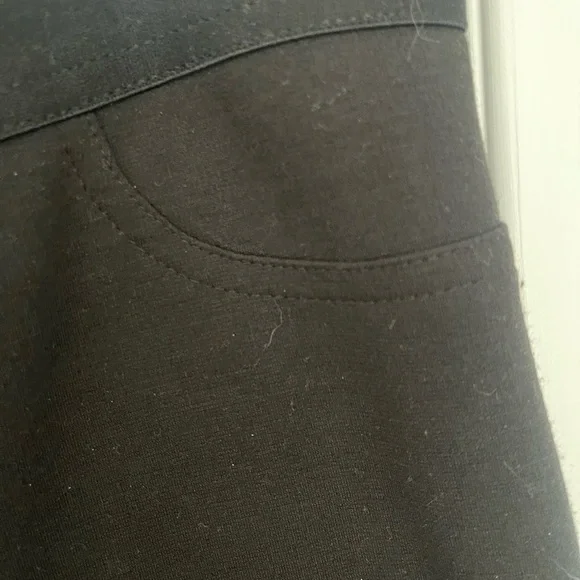 T Tahari Black pull on pants size XL - Picture 3 of 7